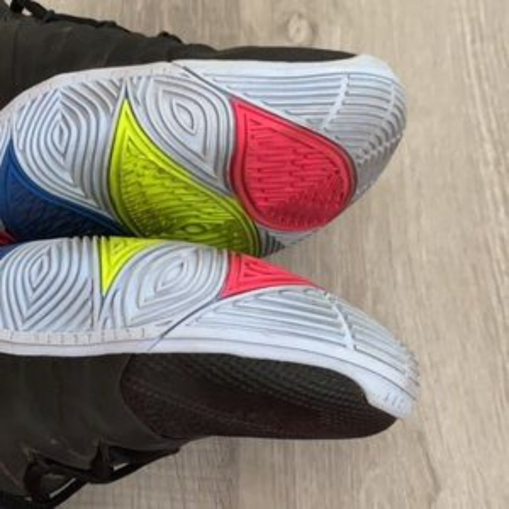 Nike Kyrie 5 -- "Just Do It' View 4